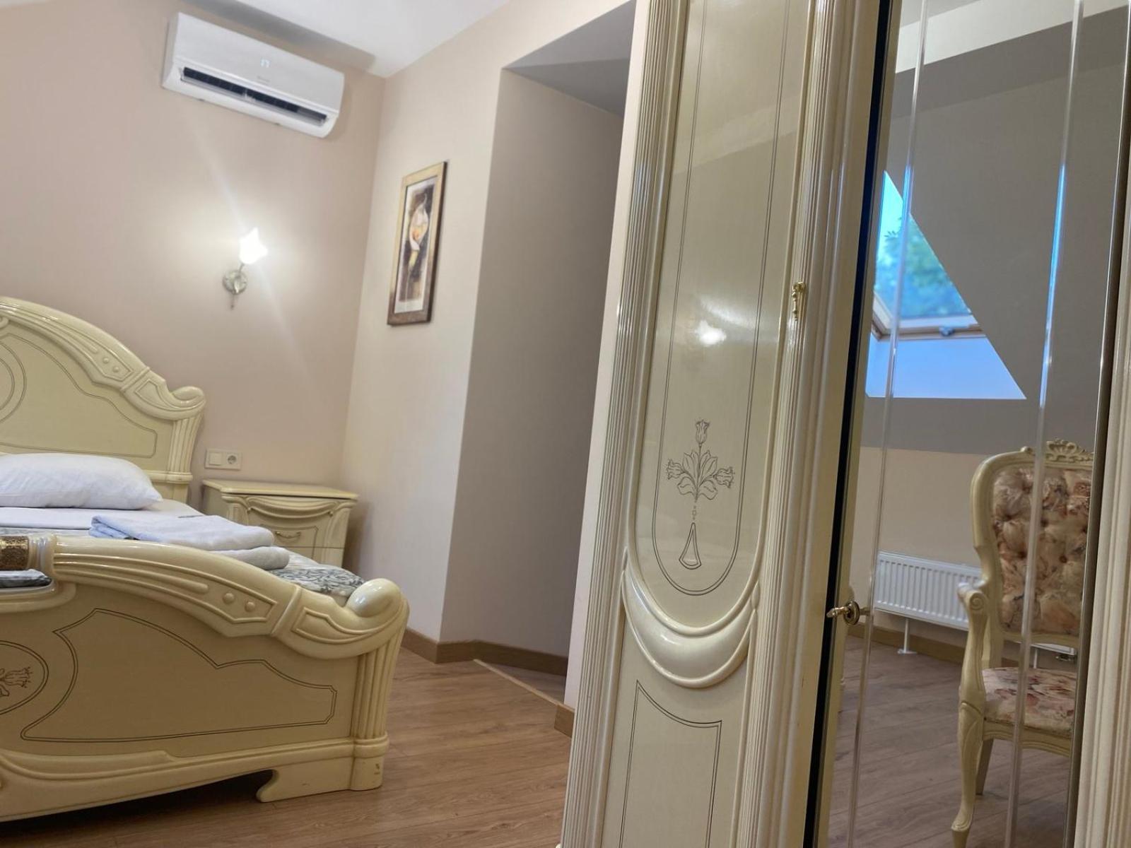 Apart Yaroslava Osmomysla 9 Square - City Center Liov Exterior foto