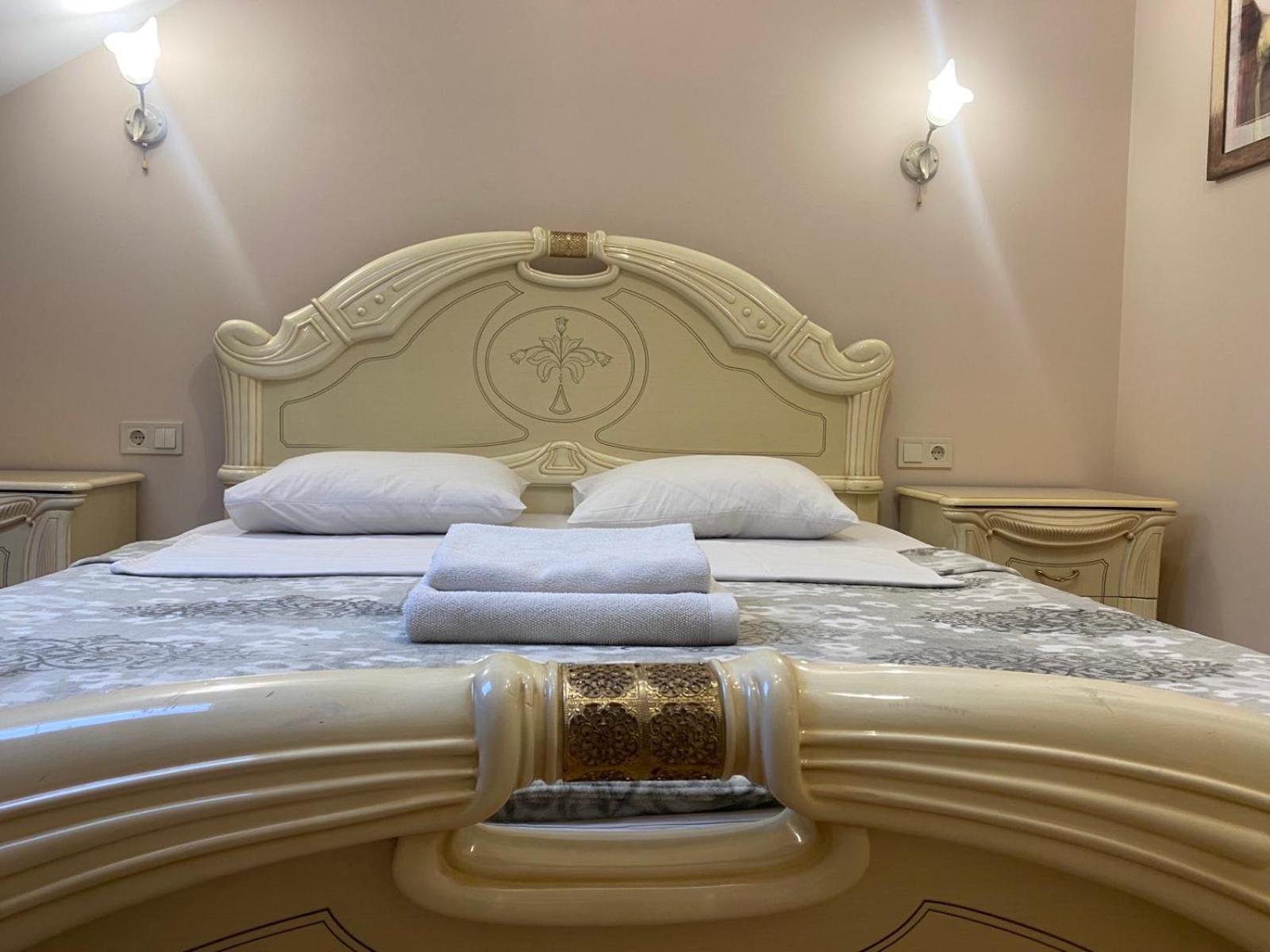 Apart Yaroslava Osmomysla 9 Square - City Center Liov Exterior foto