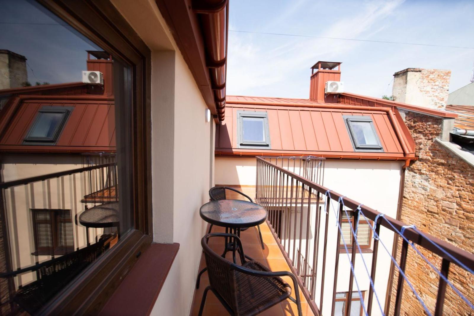 Apart Yaroslava Osmomysla 9 Square - City Center Liov Exterior foto