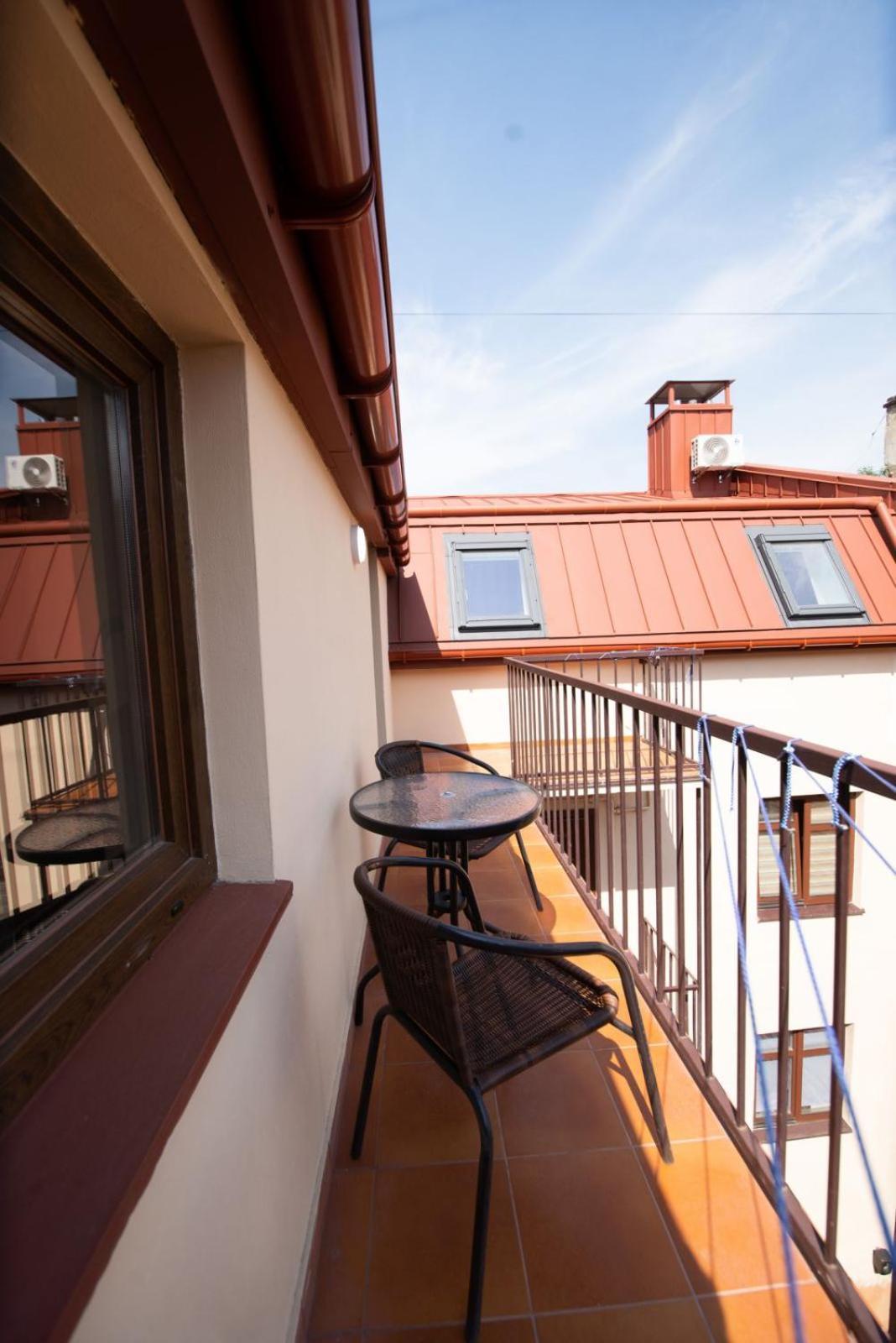 Apart Yaroslava Osmomysla 9 Square - City Center Liov Exterior foto