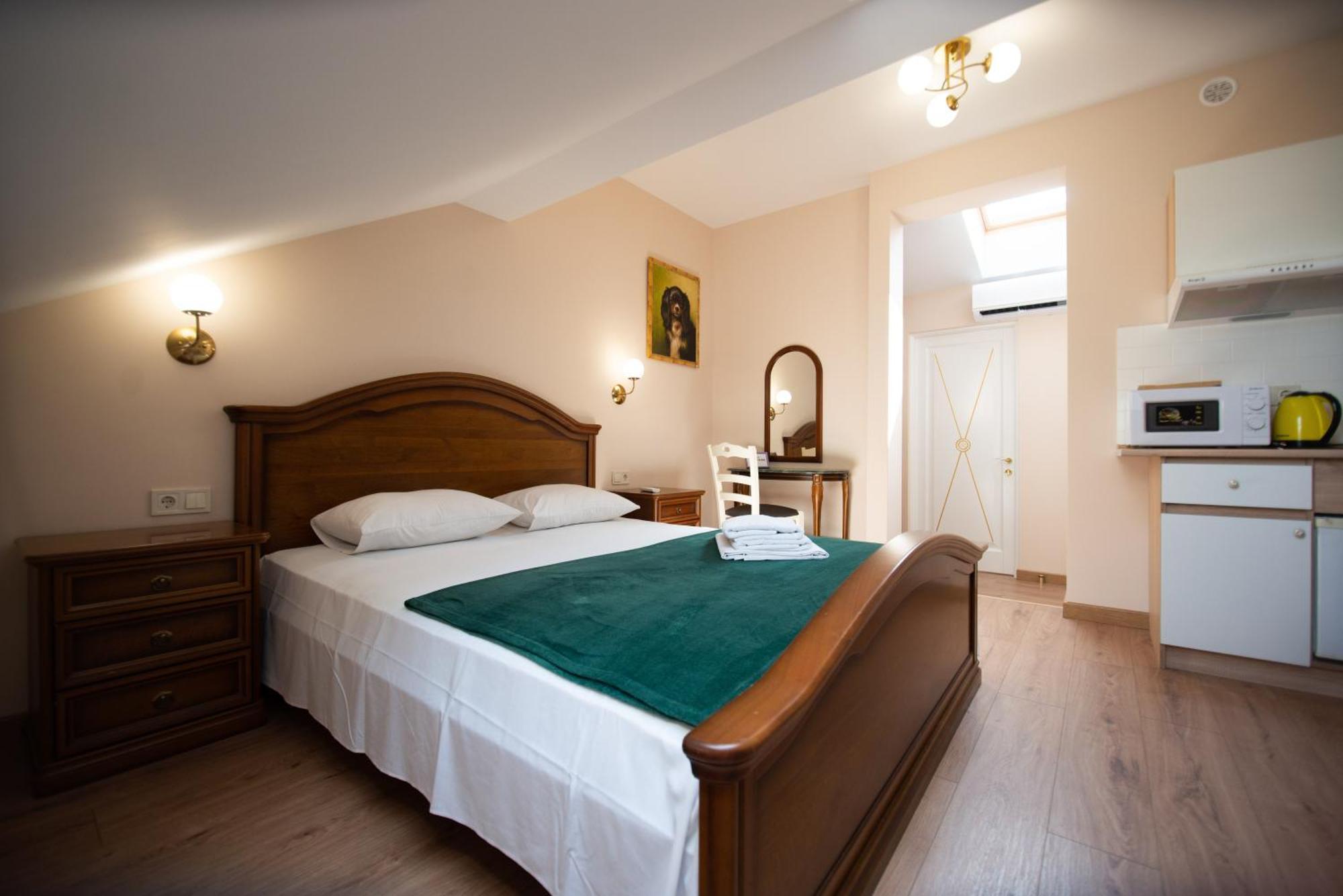 Apart Yaroslava Osmomysla 9 Square - City Center Liov Exterior foto