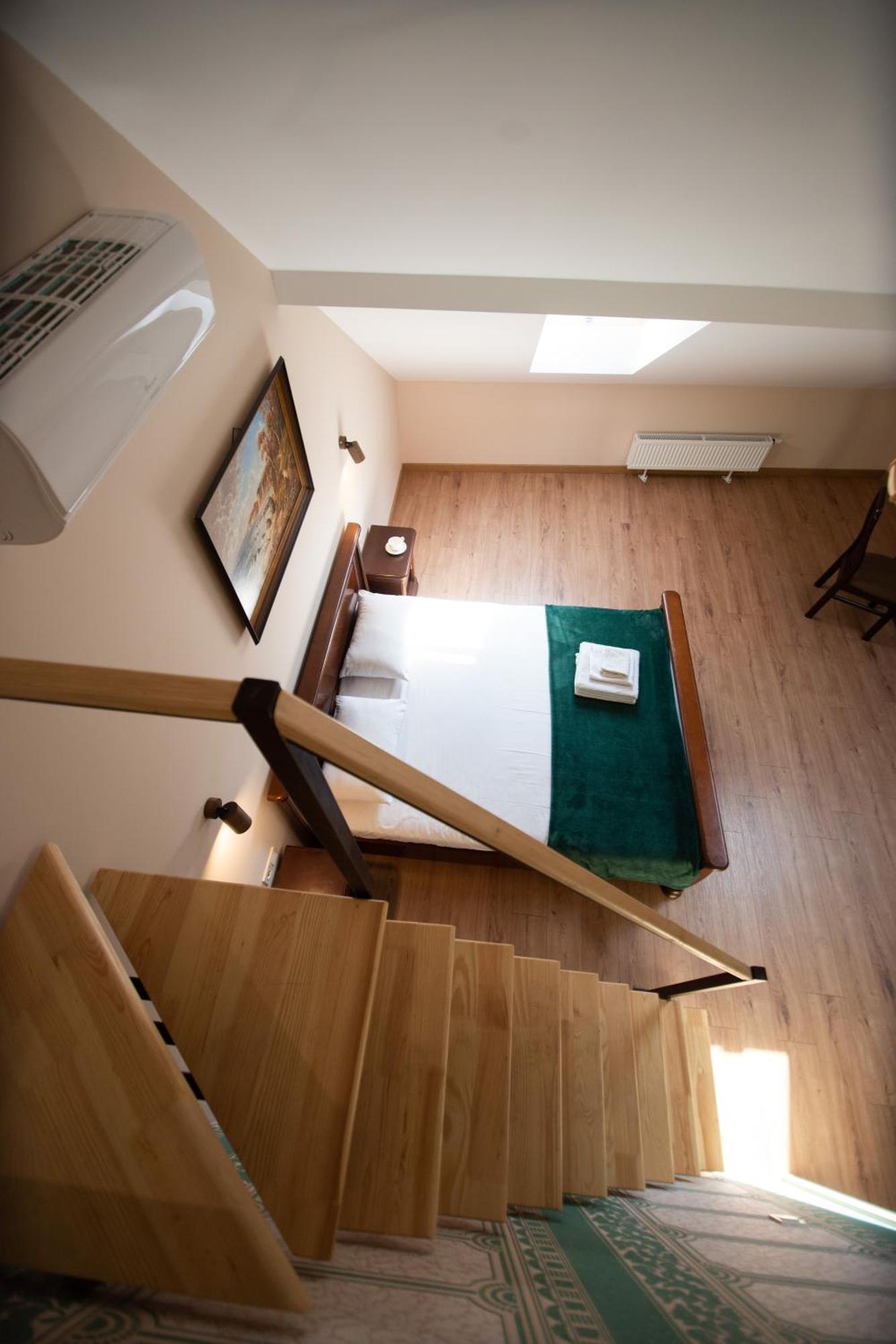 Apart Yaroslava Osmomysla 9 Square - City Center Liov Exterior foto