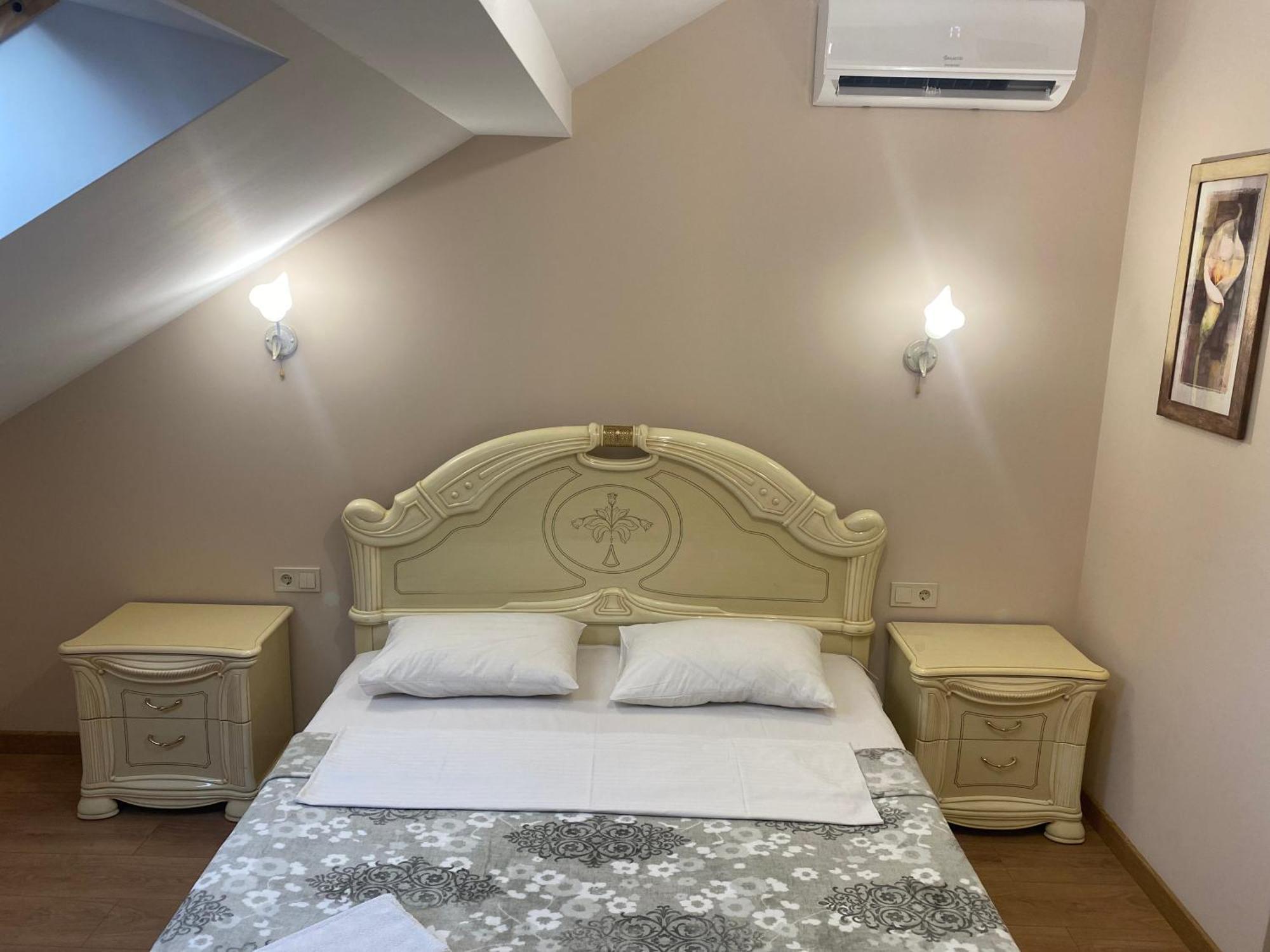 Apart Yaroslava Osmomysla 9 Square - City Center Liov Exterior foto