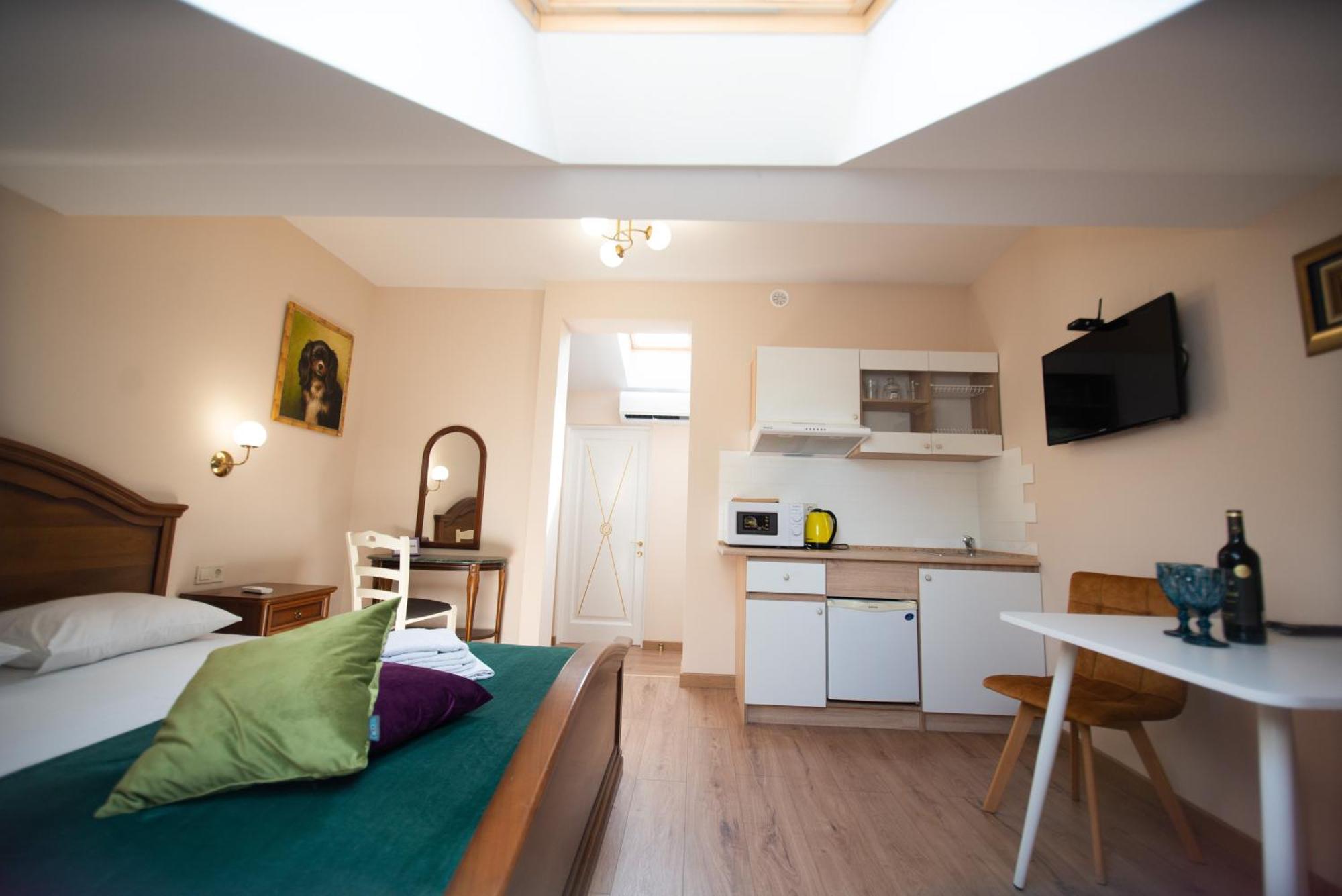 Apart Yaroslava Osmomysla 9 Square - City Center Liov Cameră foto