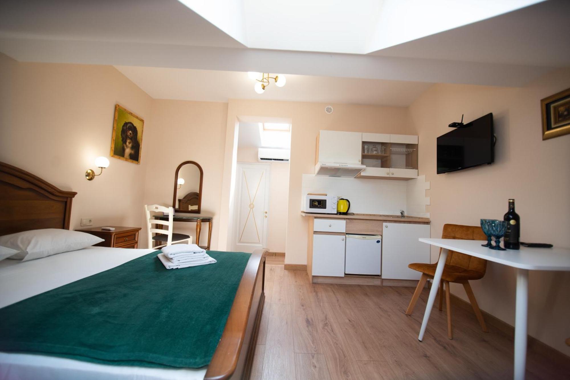 Apart Yaroslava Osmomysla 9 Square - City Center Liov Cameră foto
